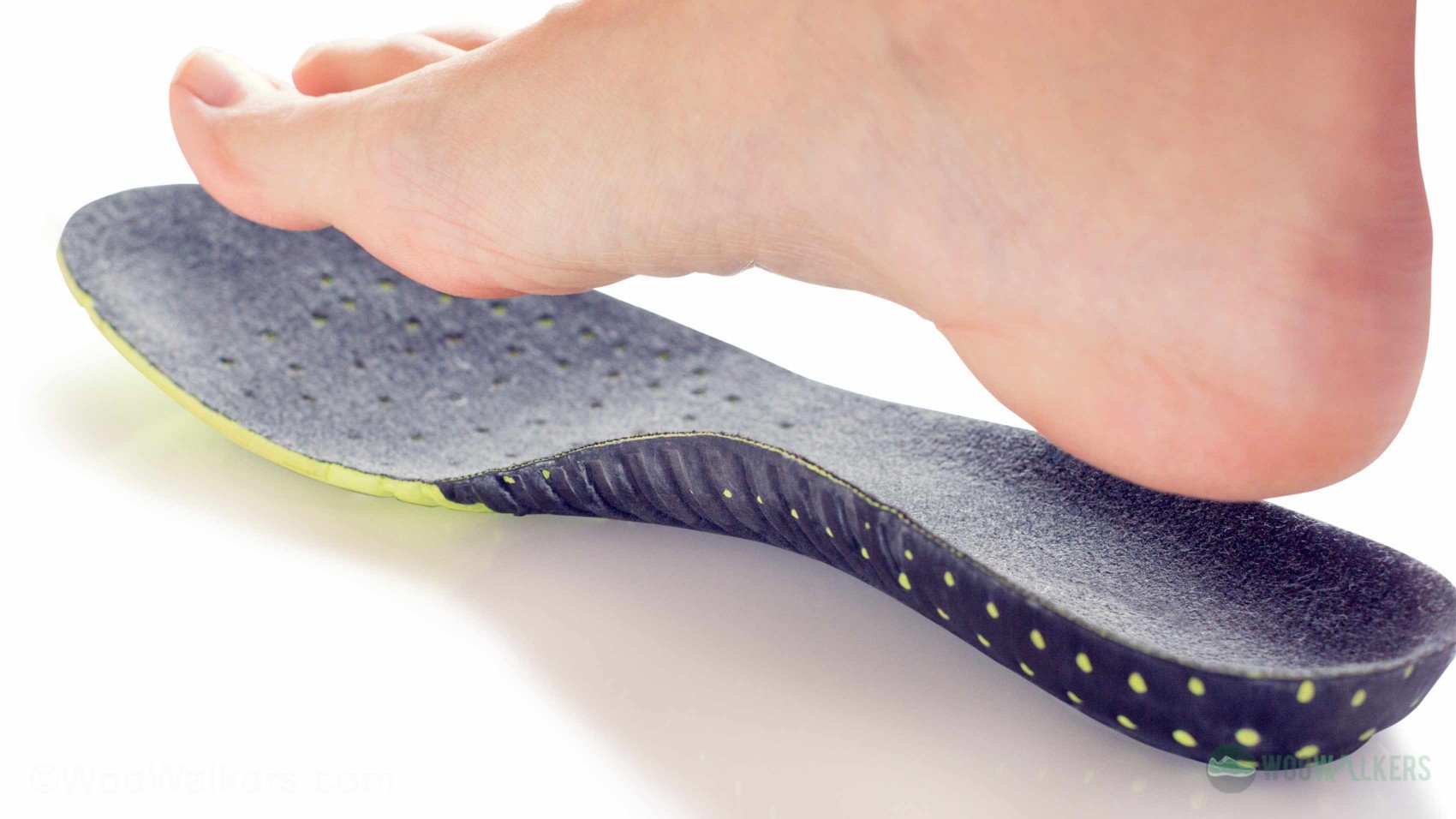 What are the Best Walking Shoes for High Arches? 16 Top Picks of 2019